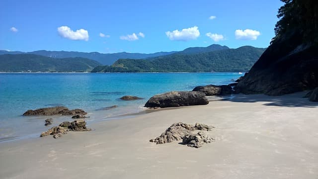 Comprar ou alugar uma casa na praia?