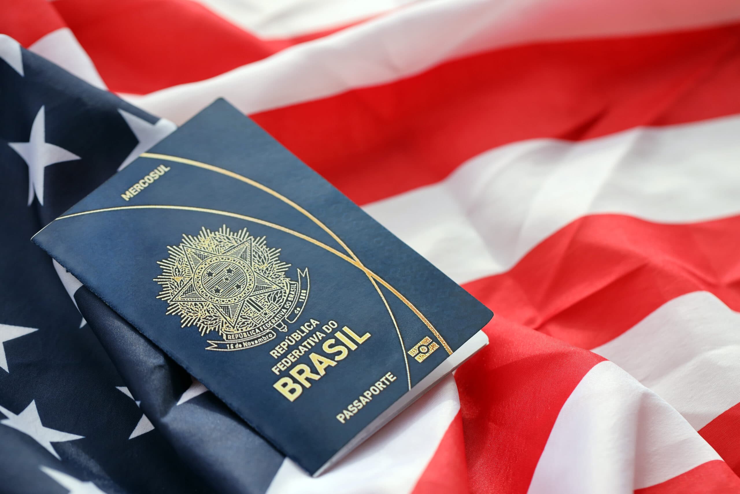Como o tarifaço de Trump afeta as finanças dos brasileiros que vivem nos Estados Unidos?