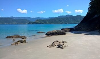 casa na praia comprar ou alugar