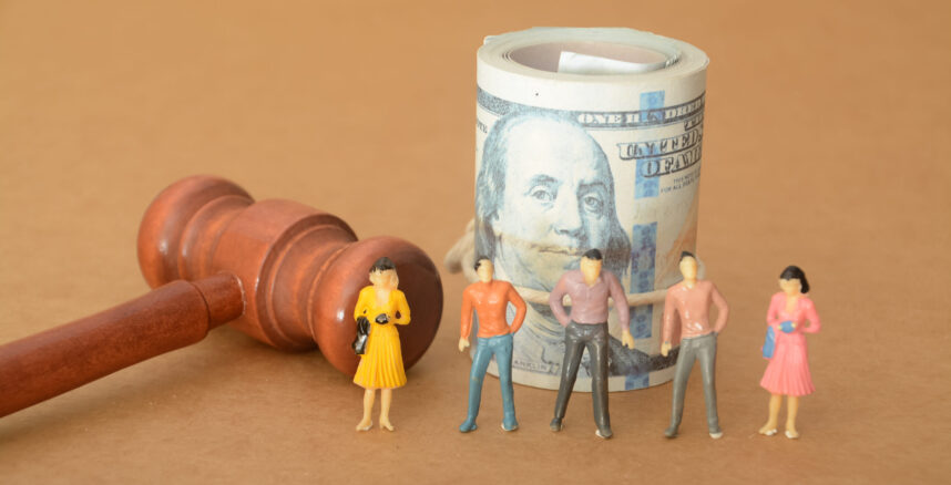 the judge's gavel stands ready to deliver justice, weighing the actions of a corrupt businessman and businesswomen pedro braggio 6 motivos para a pensao nao abalar sua uniao scaled